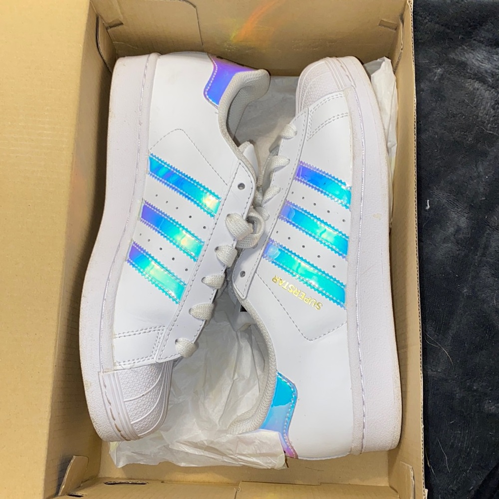 Superstar iridescent superstar J adidas